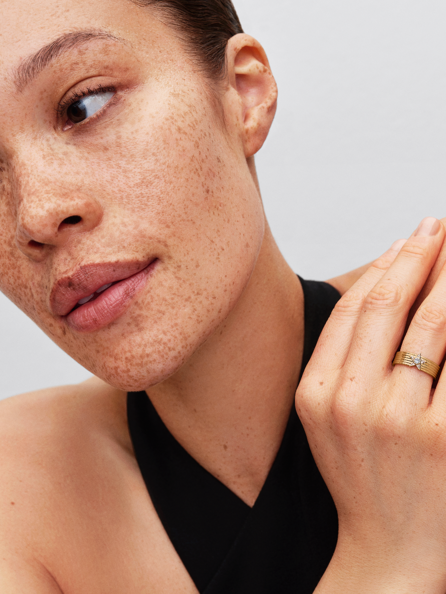 Sparkling Shooting Star Wide Band Ring