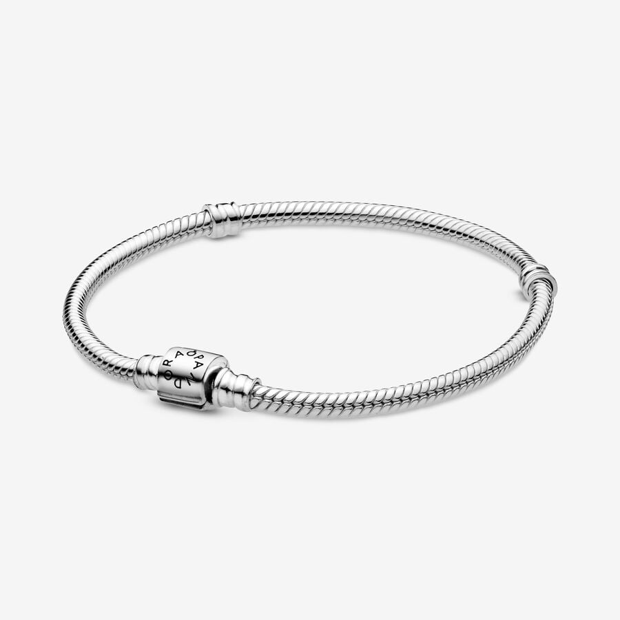 Bracelet à fermoir à barillet et à chaîne serpentine Pandora Moments image number 0