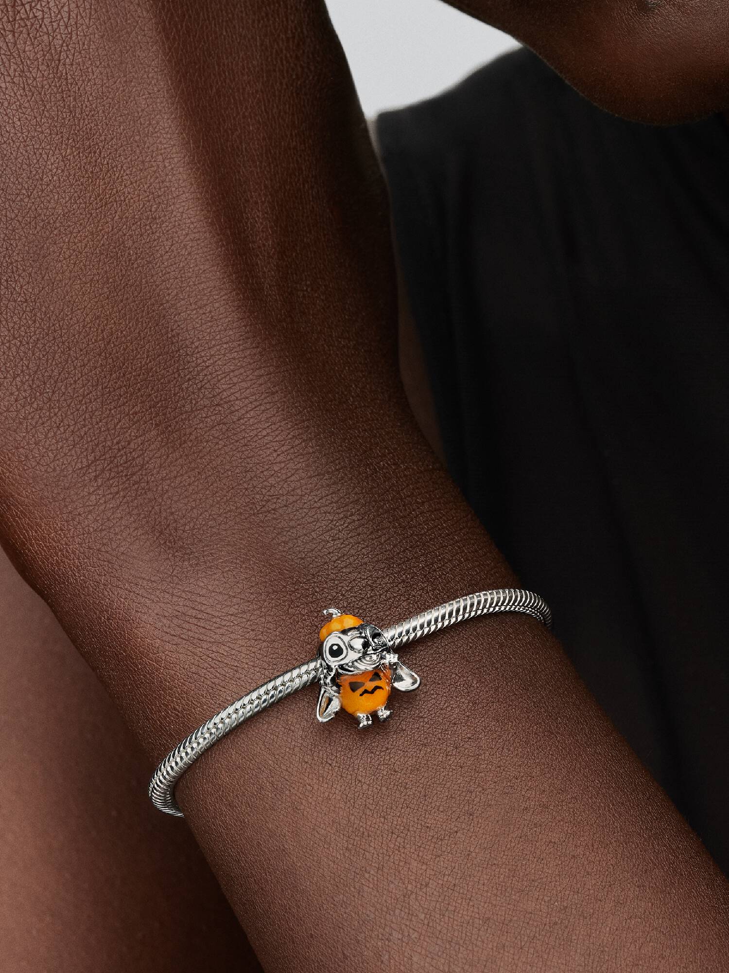 Charm Stitch en citrouille d’Halloween de Disney