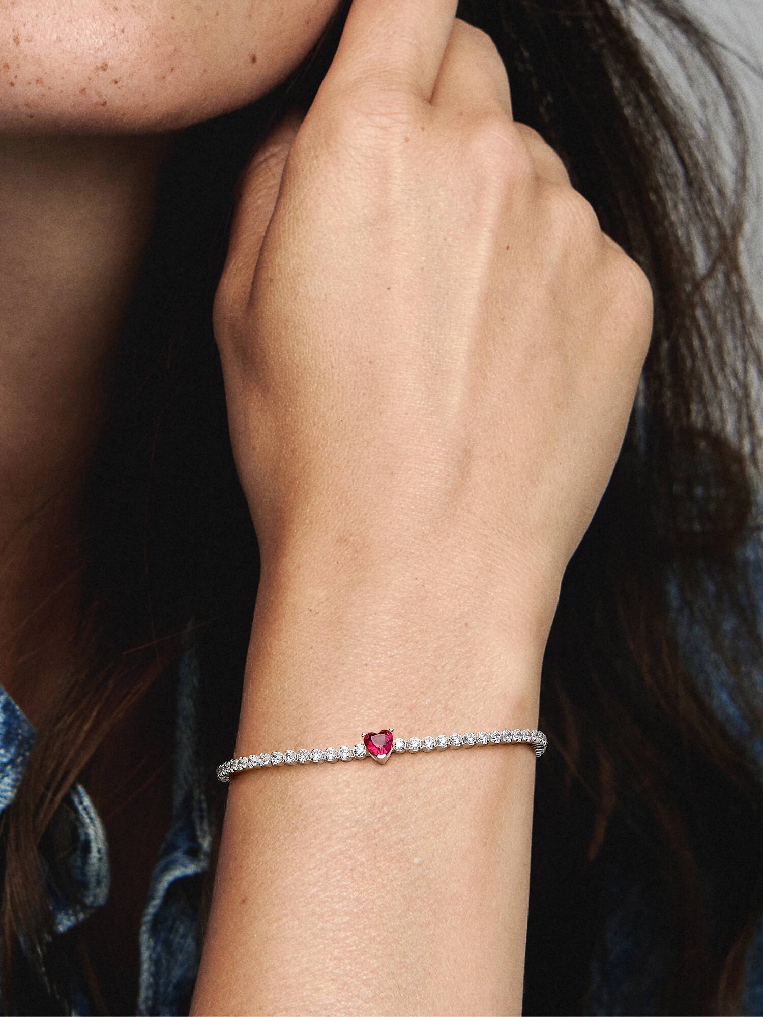 Bracelet tennis Cœur scintillant rouge