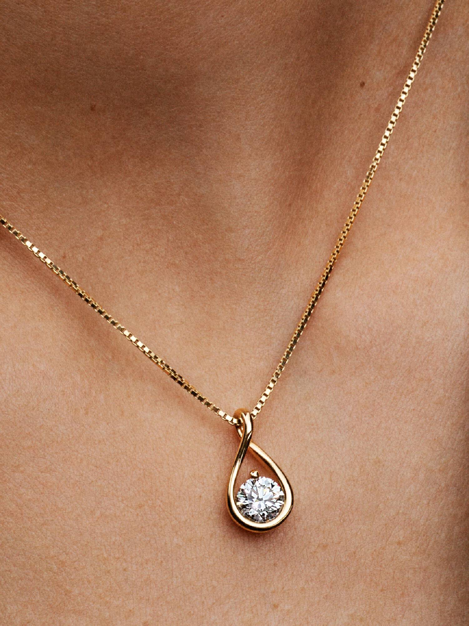 Collier avec pendentif à diamant cultivé en laboratoire Pandora Infinite