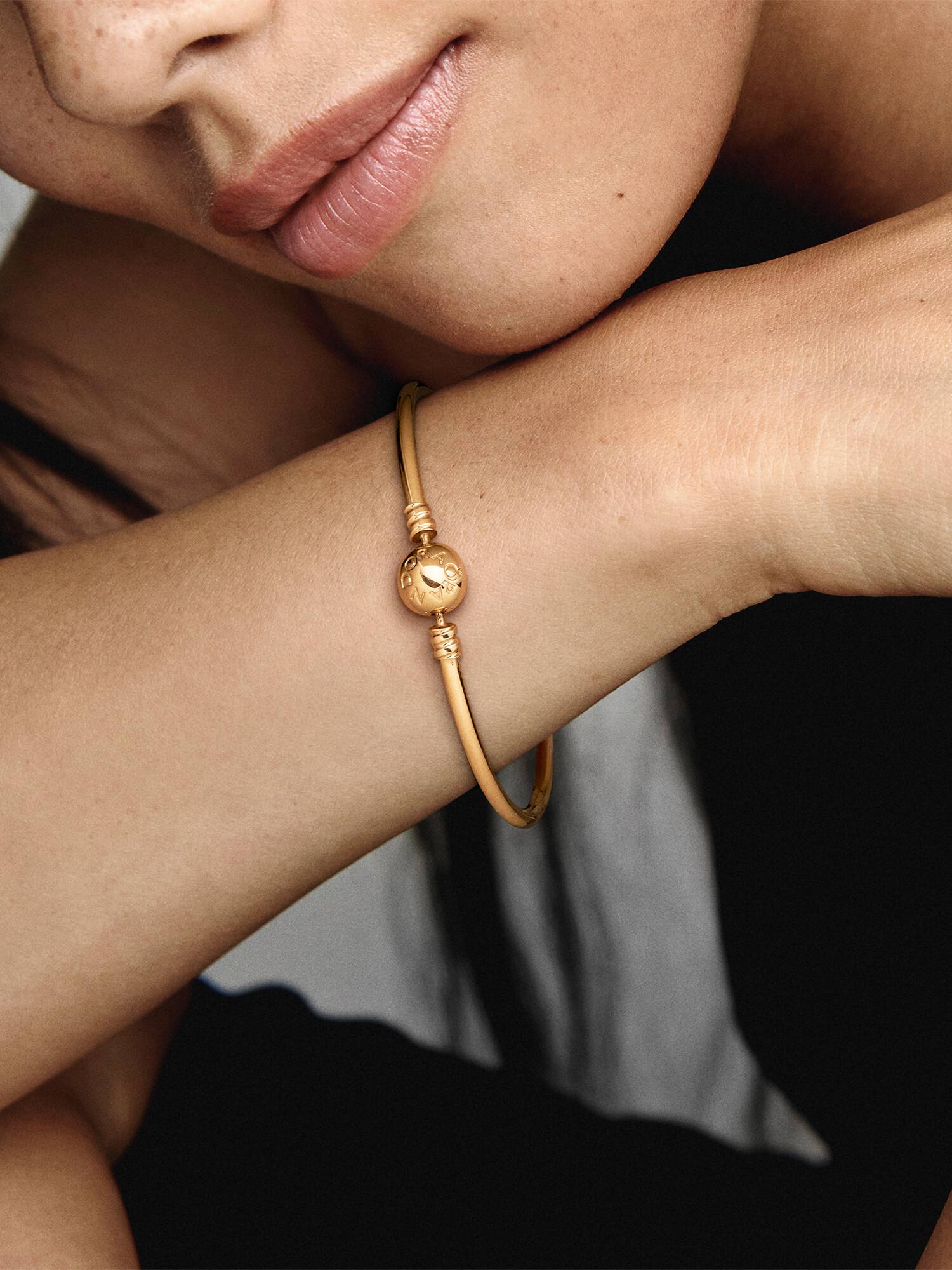 Bracelet rigide Pandora Moments
