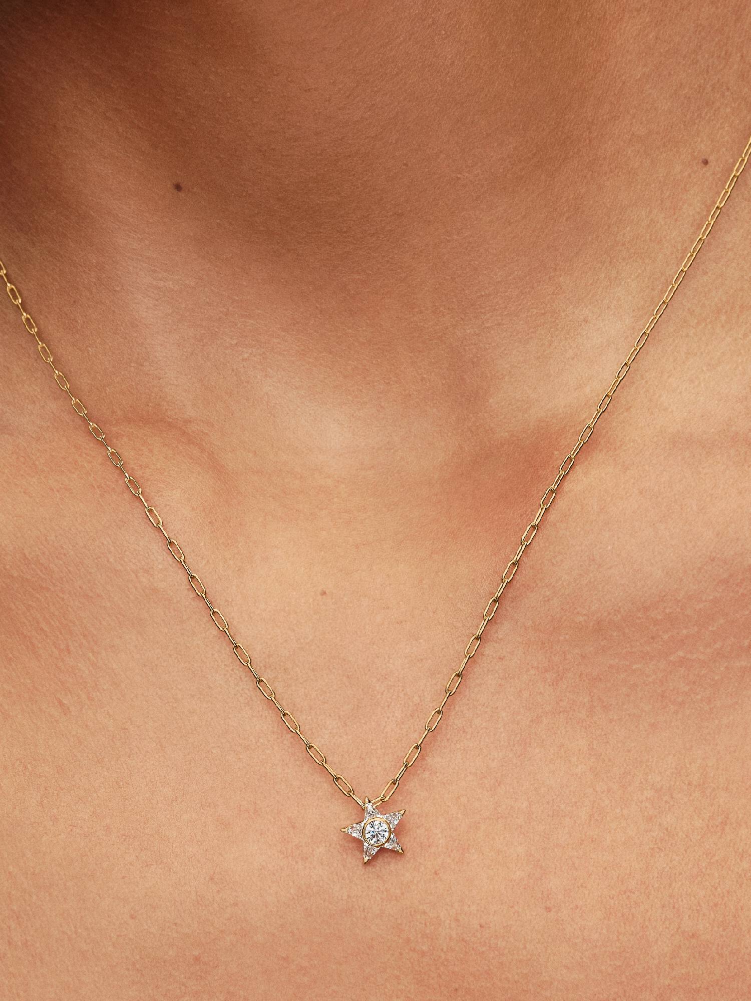 Sparkling Stella Pendant Necklace