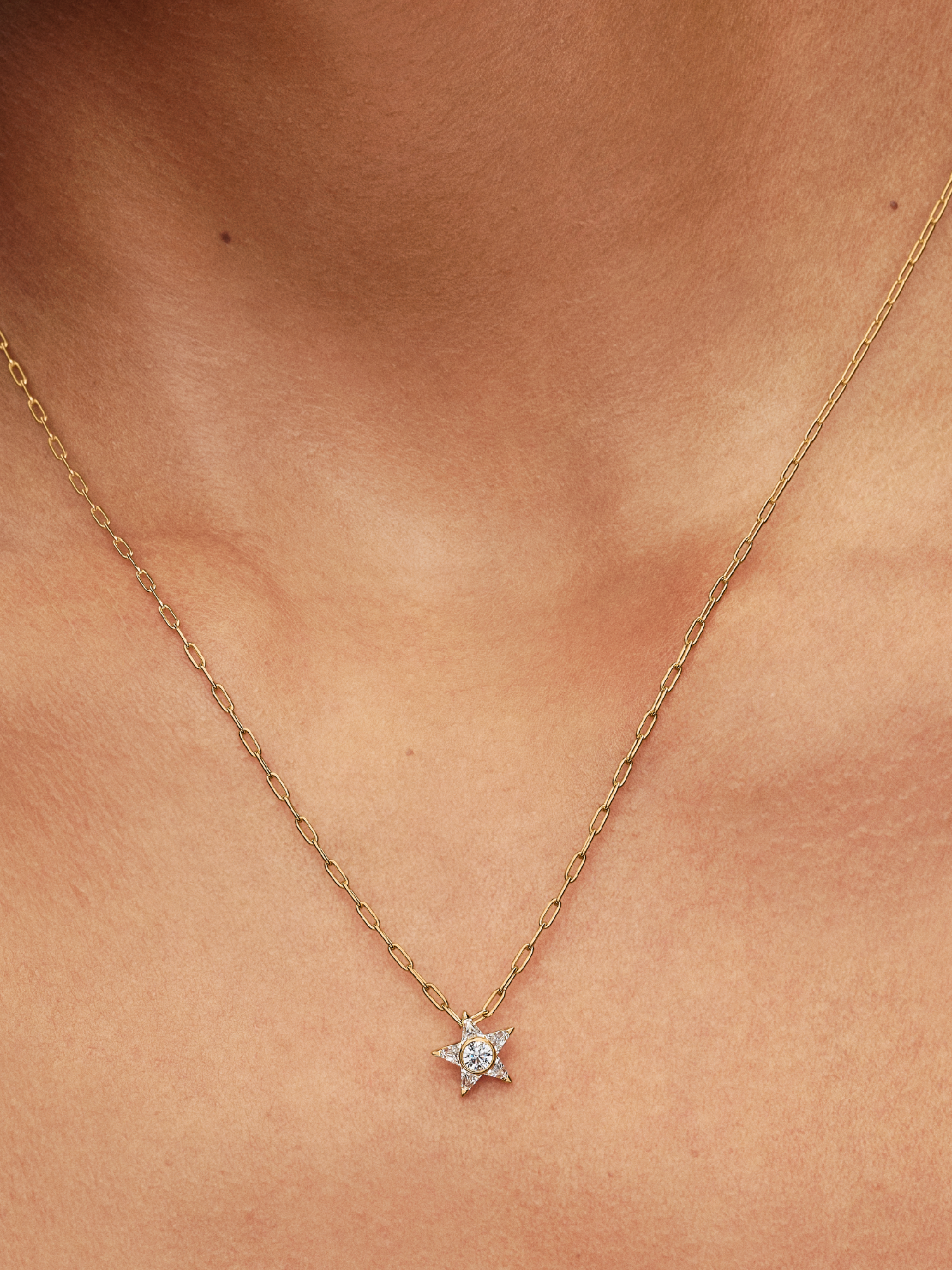 Sparkling Stella Pendant Necklace
