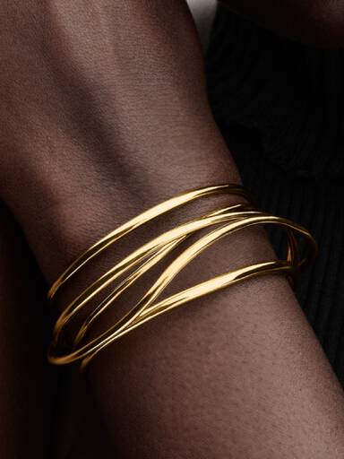 Bracelet rigide ouvert avec fil de forme organique