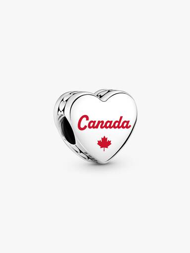 Charm en forme de cœur Feuille d’érable canadienne