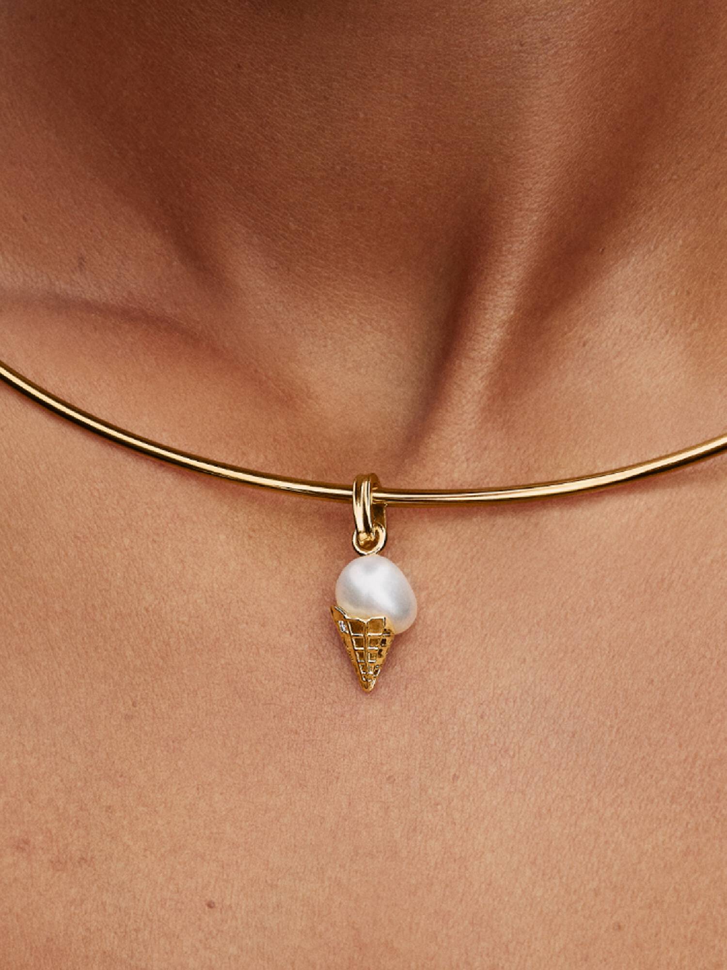 Charm-pendentif Crème glacée avec perle de culture d’eau douce baroque traitée