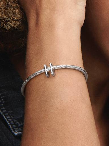 Charm Alphabet Lettre H