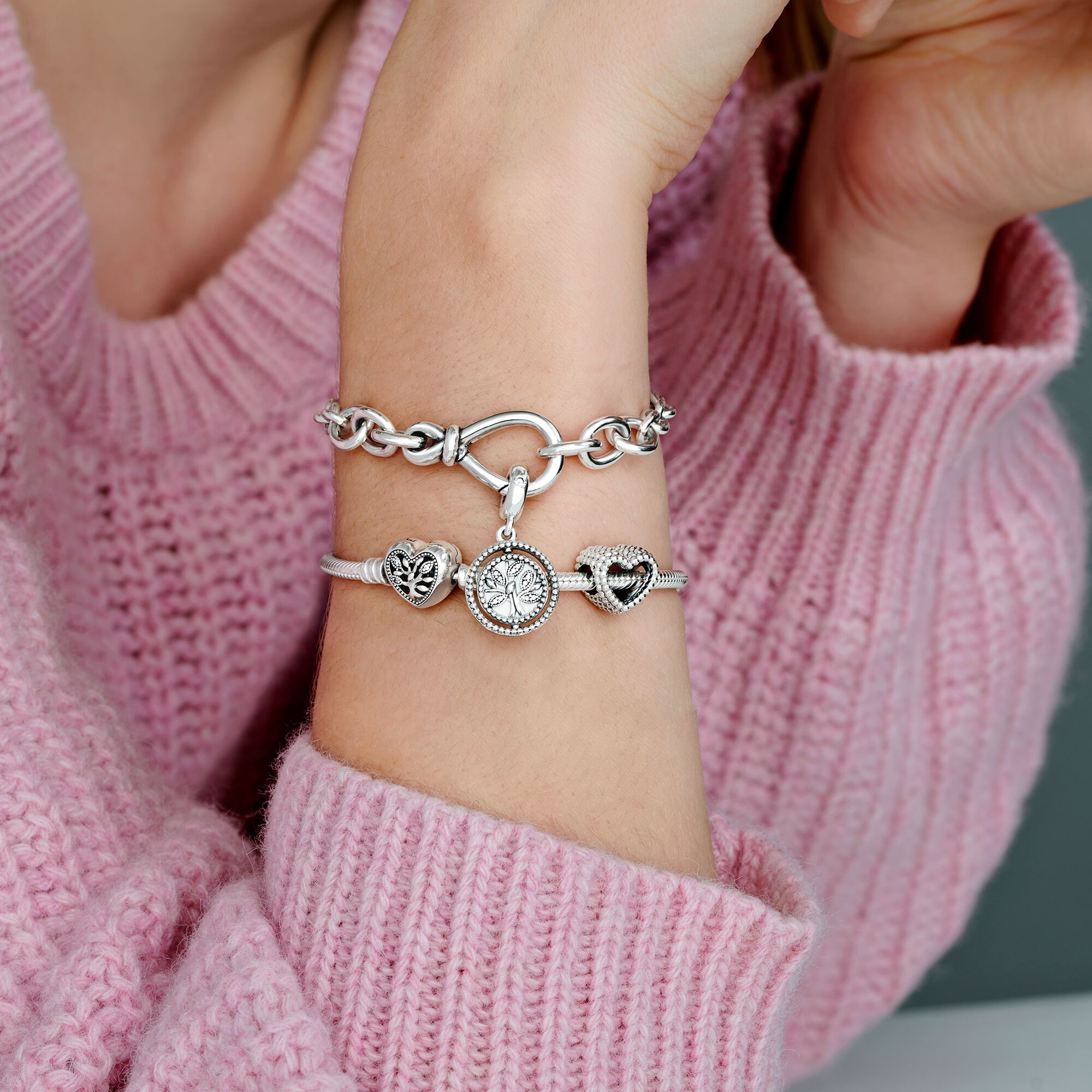 Pandora Moments Family Tree Heart Clasp Snake Chain Bracelet